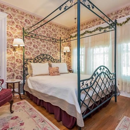 Kingsley House Bed & Breakfast Fennville ภายนอก รูปภาพ
