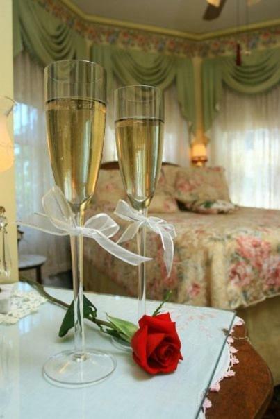 Kingsley House Bed & Breakfast Fennville ภายนอก รูปภาพ
