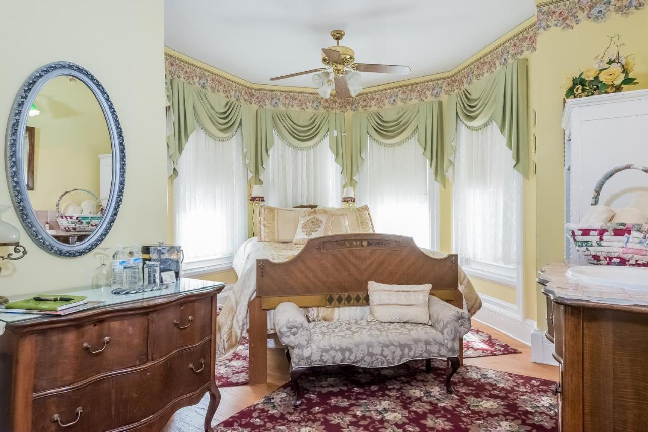 Kingsley House Bed & Breakfast Fennville ภายนอก รูปภาพ